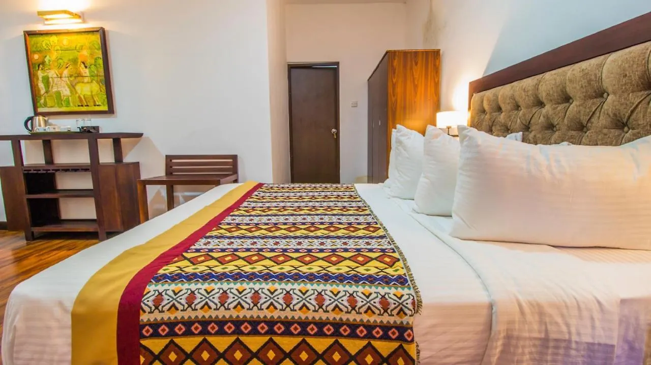 Pearl Royal Hotel, Colombo